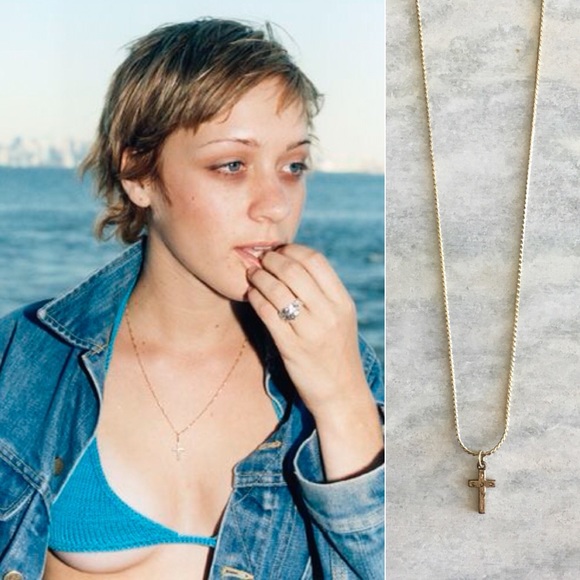 Vintage Jewelry - 💎 / Dainty Golden Cross Necklace